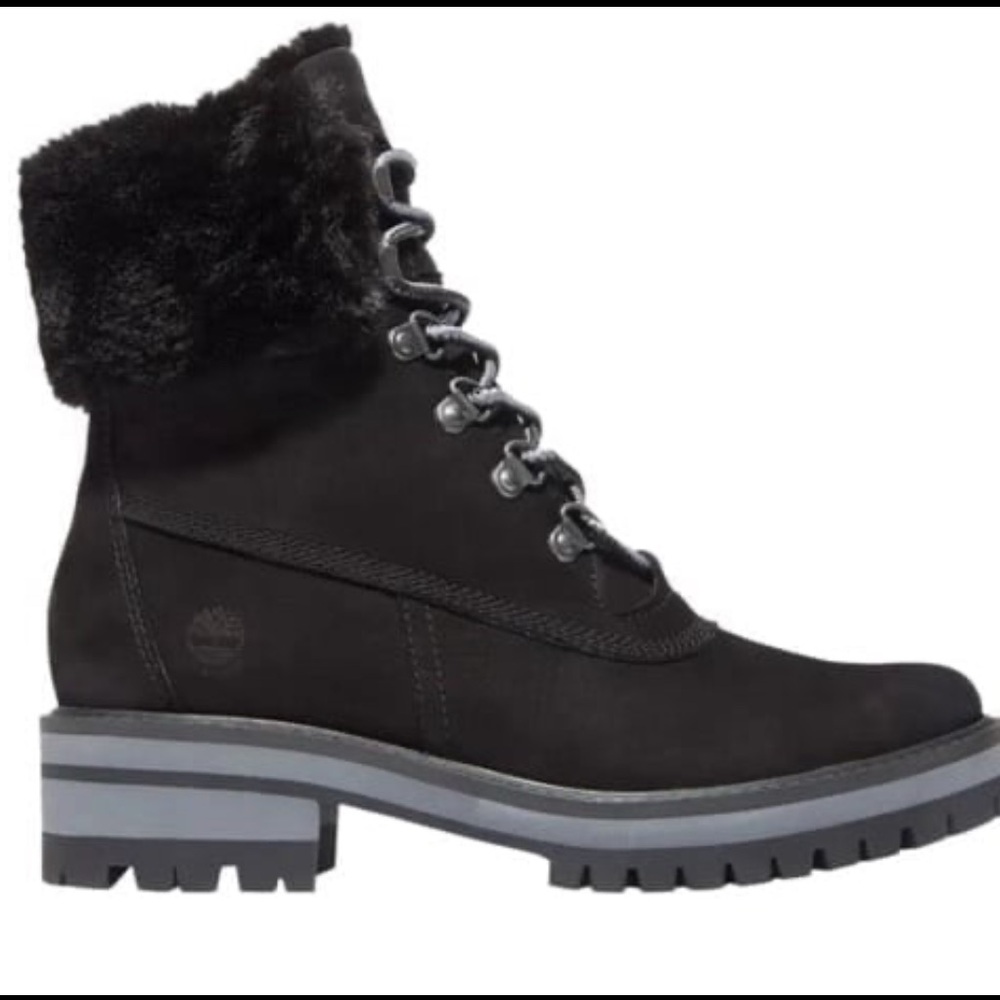 Timberlands Courmayeur Valley 6 Inch Warm Lined Boot 'Black' – Size US 7.5 W